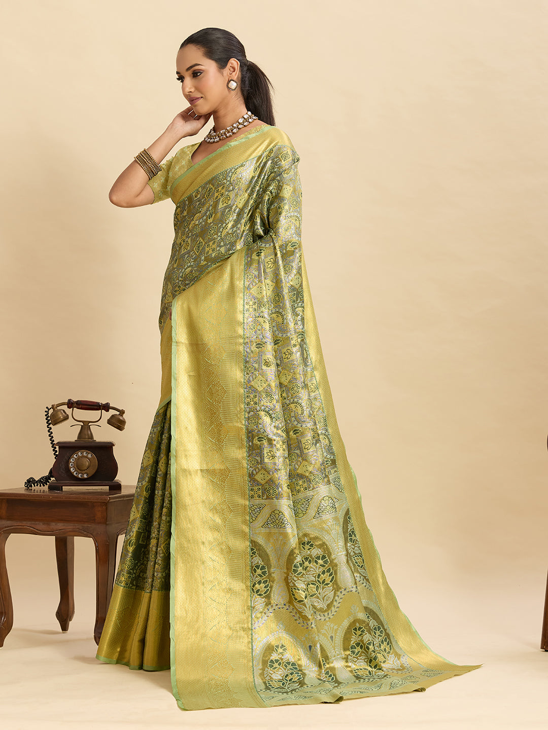 Vedant Vastram Soft Litchi Silk Banarasi Silk Jacquard Saree - Pista | Grocsy