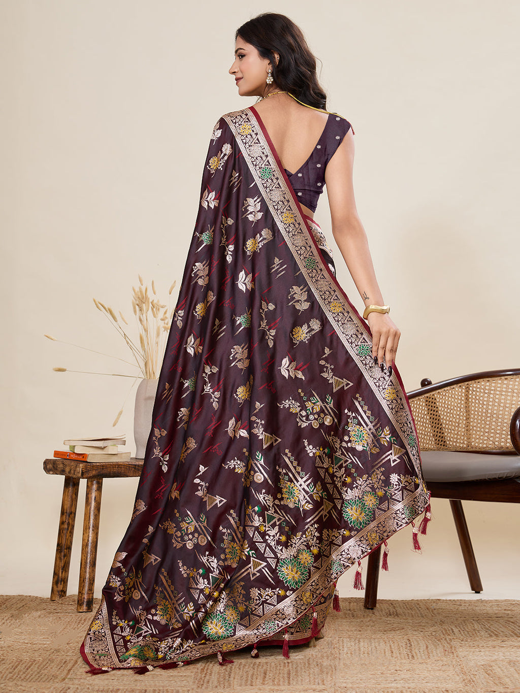 Vedant Vastram Soft Litchi Silk Banarasi Silk Jacquard Saree - Maroon | Grocsy