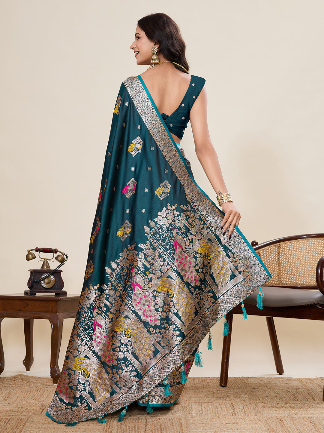 Vedant Vastram Soft Litchi Silk Banarasi Silk Jacquard Saree - Firozi | Grocsy