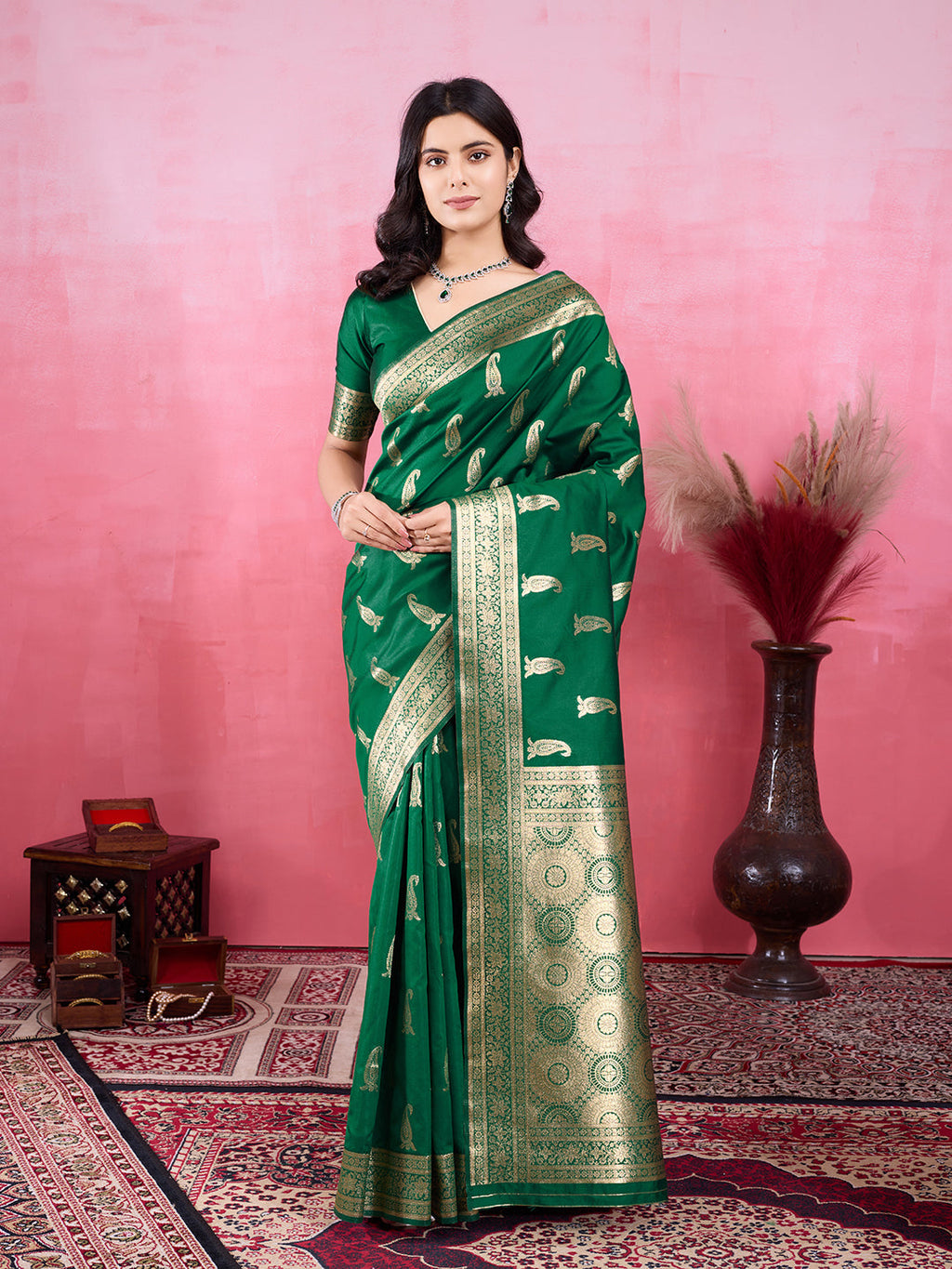 Vedant Vastram Banarasi Silk Fashion Saree - Green | Grocsy