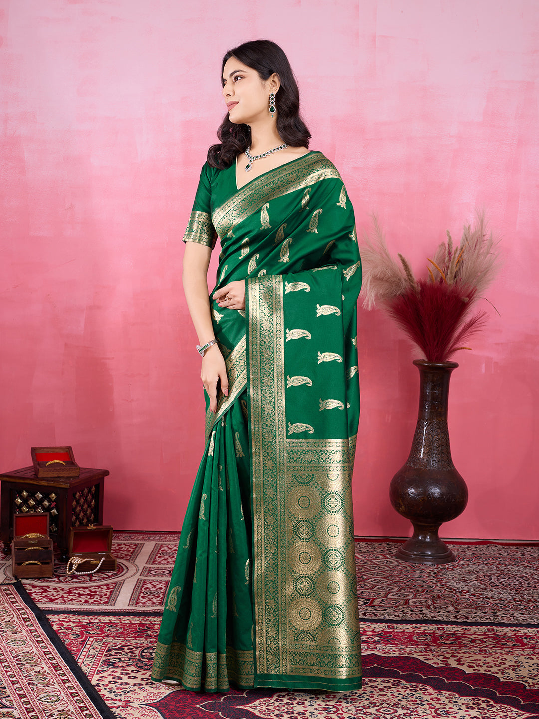 Vedant Vastram Banarasi Silk Fashion Saree - Green | Grocsy