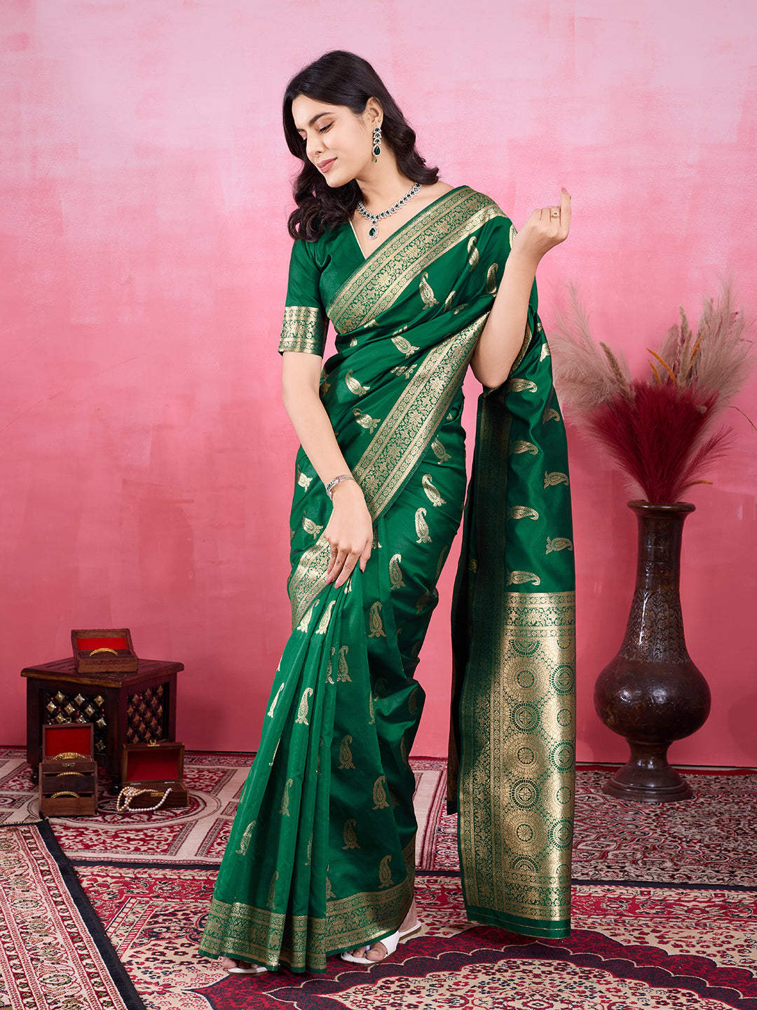 Vedant Vastram Banarasi Silk Fashion Saree - Green | Grocsy