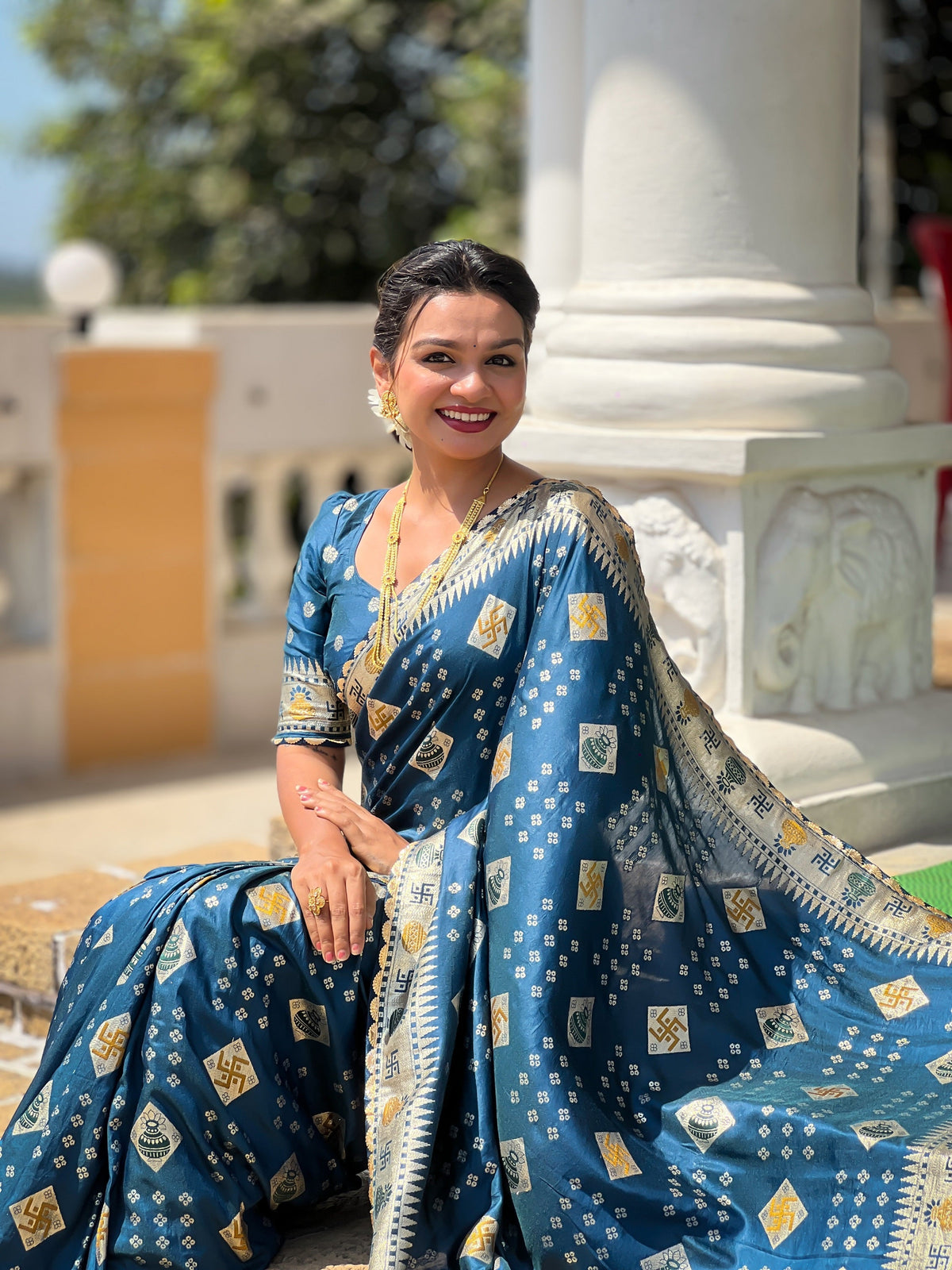 Vedant Vastram Soft Dola Silk Fancy Jacquard Bollywood Saree - Morpich | Grocsy