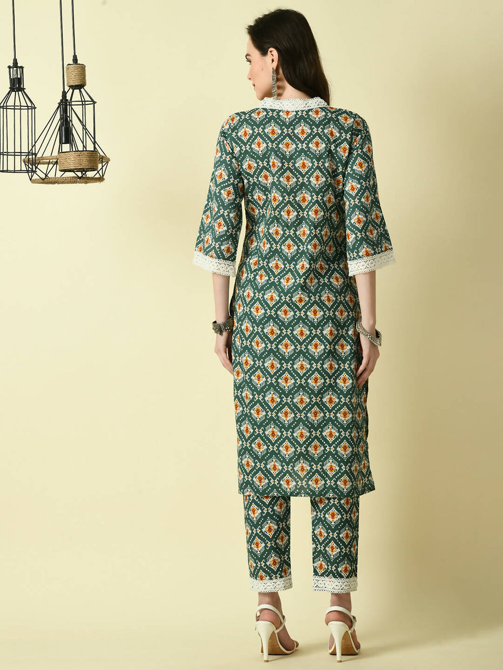 Myshka Women's Green Straight Kurta & Trousers | Grocsy