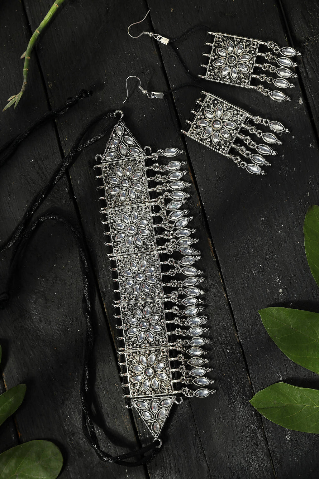 Mominos Fashion Johar Kamal Women Silver-Plated Brass Finish Mirror Work Choker | Grocsy