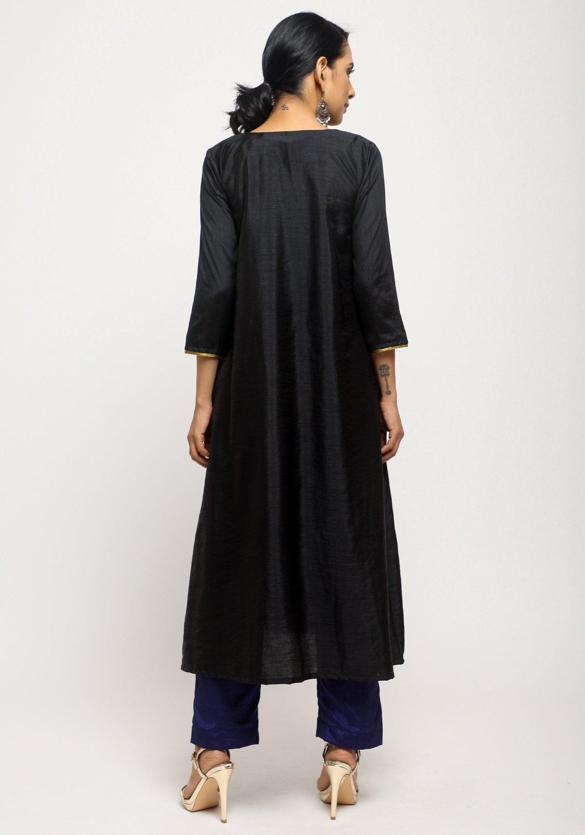 trueBrowns Black Laced Kurta Set | Grocsy