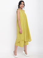 trueBrowns Green Cotton Panelled Kurta Set | Grocsy