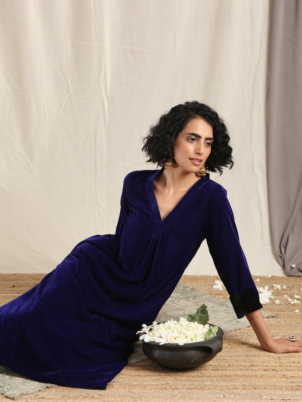 trueBrowns Blue Velvet Slit Kurta | Grocsy