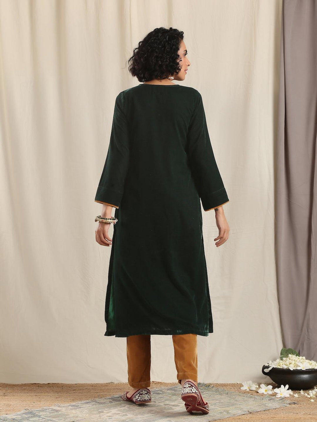 trueBrowns Green Velvet Slit Kurta | Grocsy
