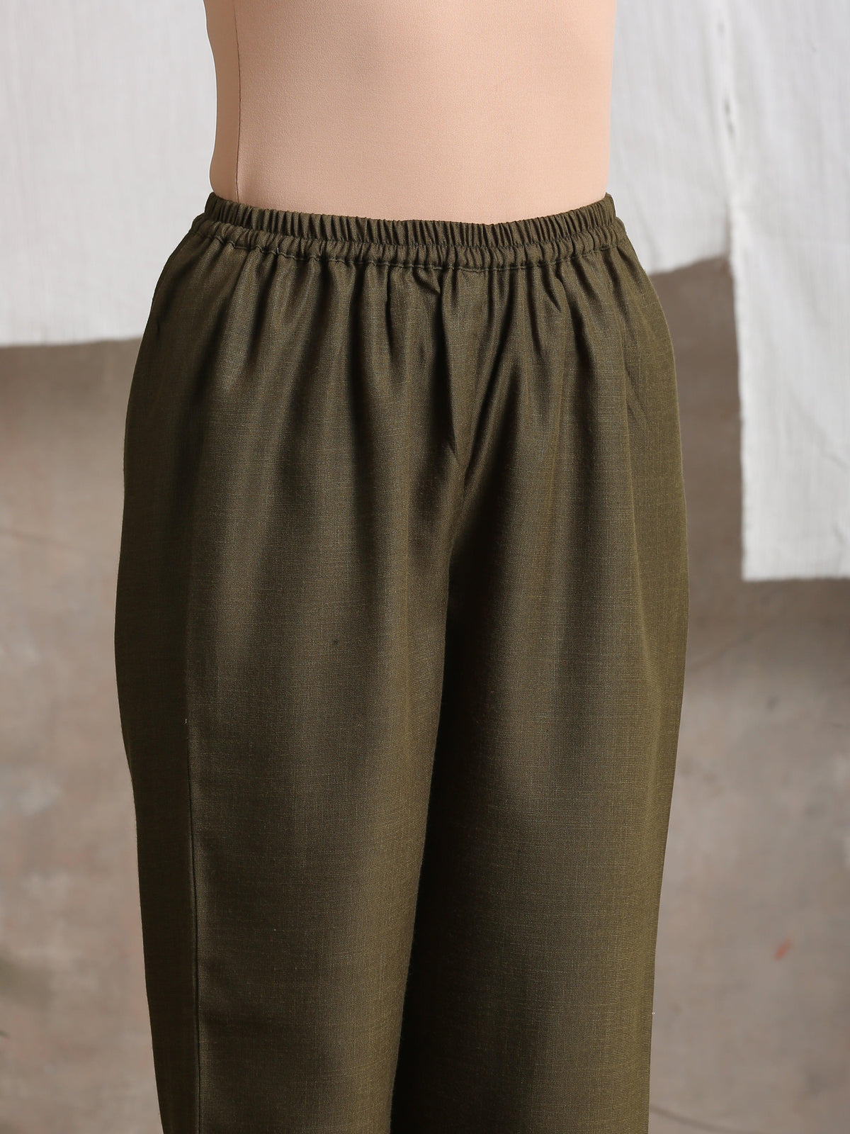 trueBrowns Cotton Linen Dark Green Pant | Grocsy