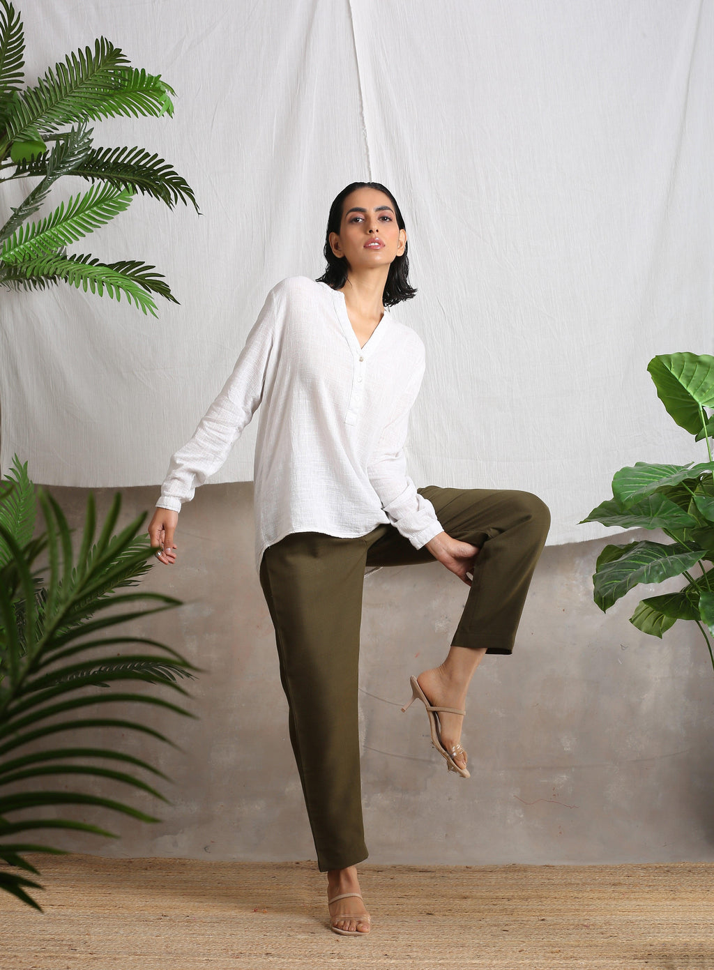 trueBrowns Cotton Linen Dark Green Pant | Grocsy