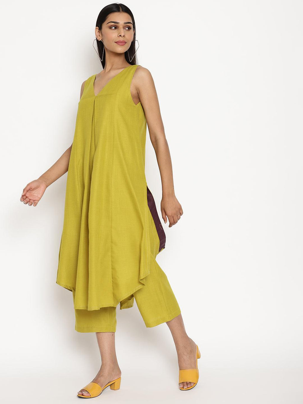 trueBrowns Cotton Linen Lime Green Sleeveless Flared Kurta Pant Set | Grocsy