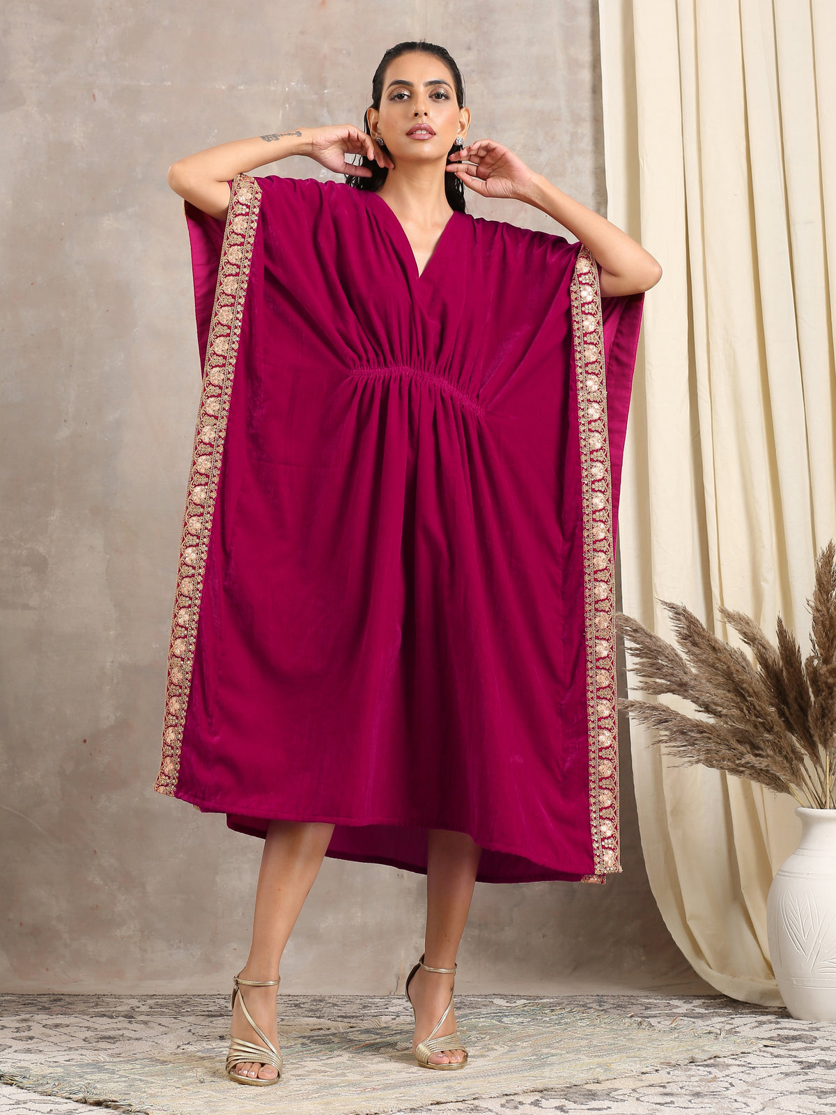 trueBrowns Pink Velvet Lace Kaftan | Grocsy