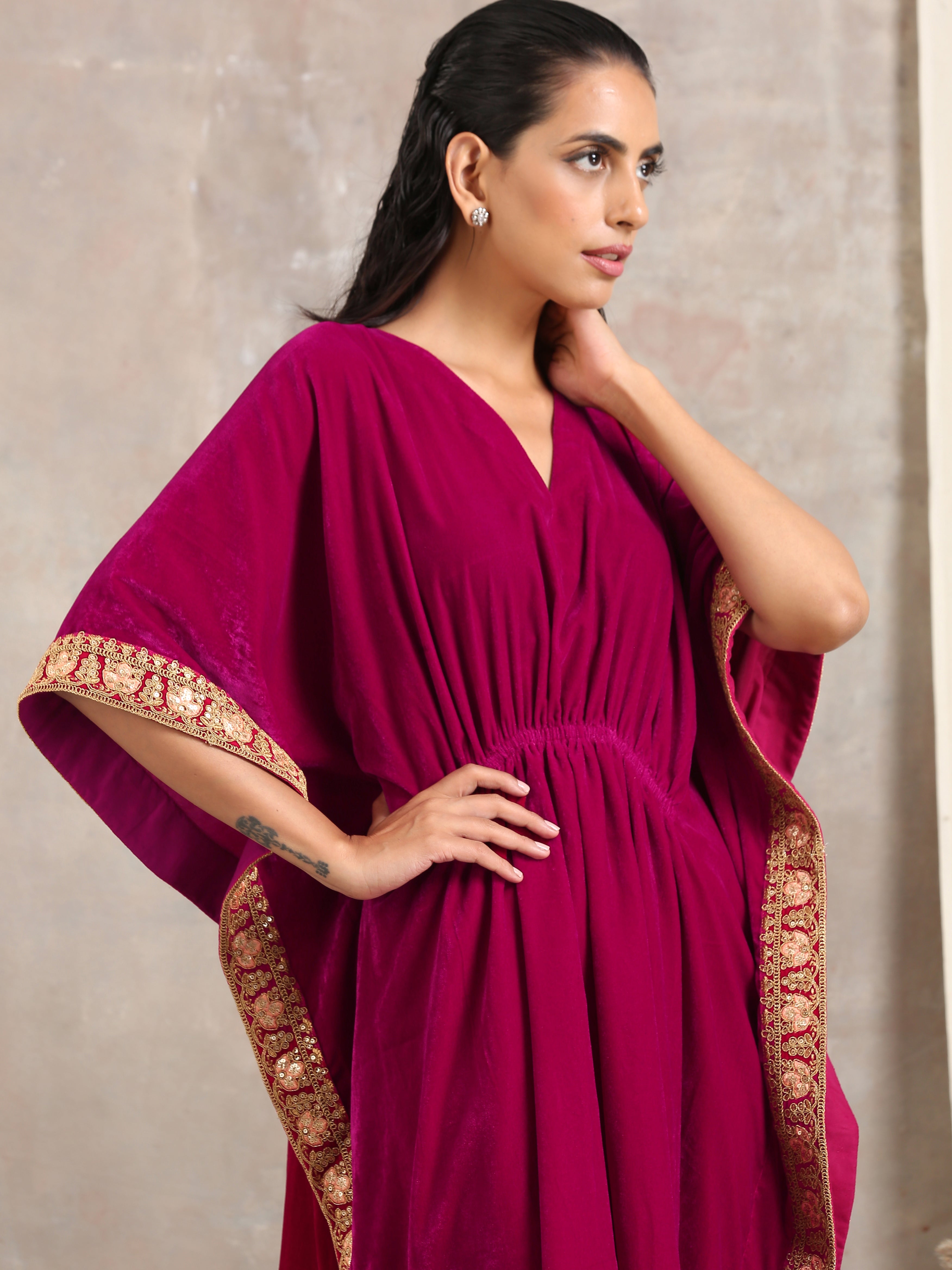 trueBrowns Pink Velvet Lace Kaftan | Grocsy