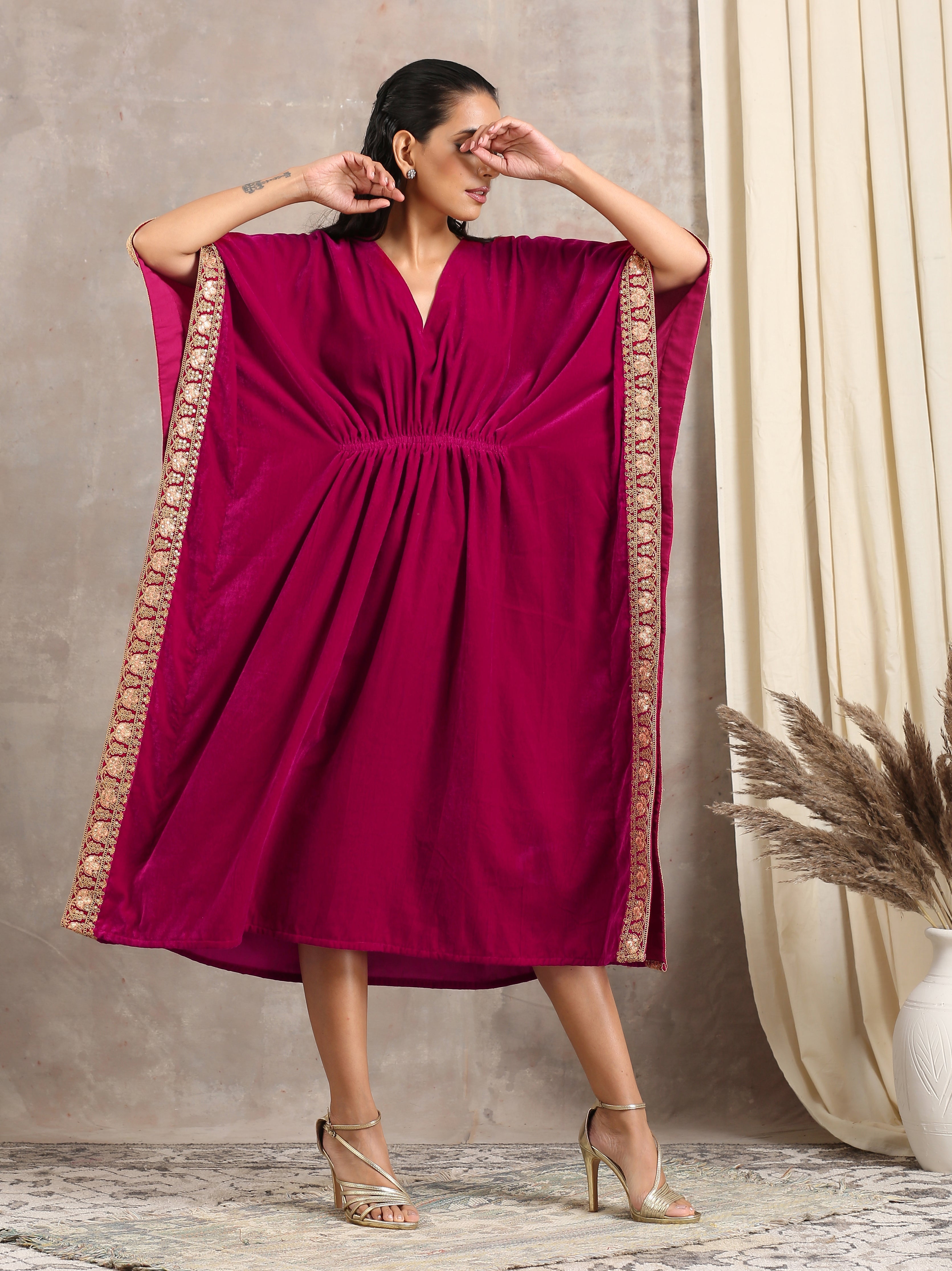 trueBrowns Pink Velvet Lace Kaftan | Grocsy