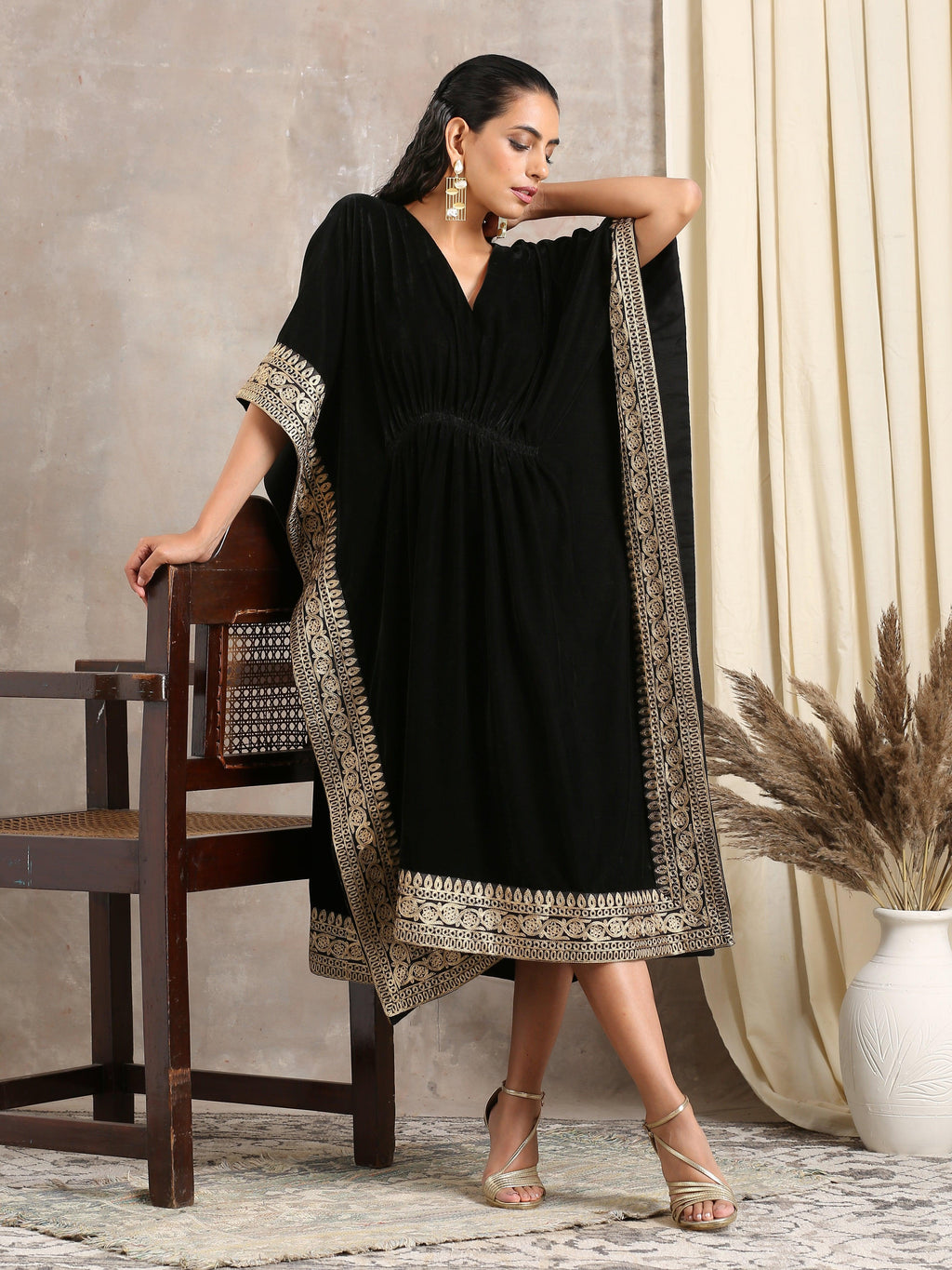 trueBrowns Black Velvet Embroidered Lace Kaftan | Grocsy