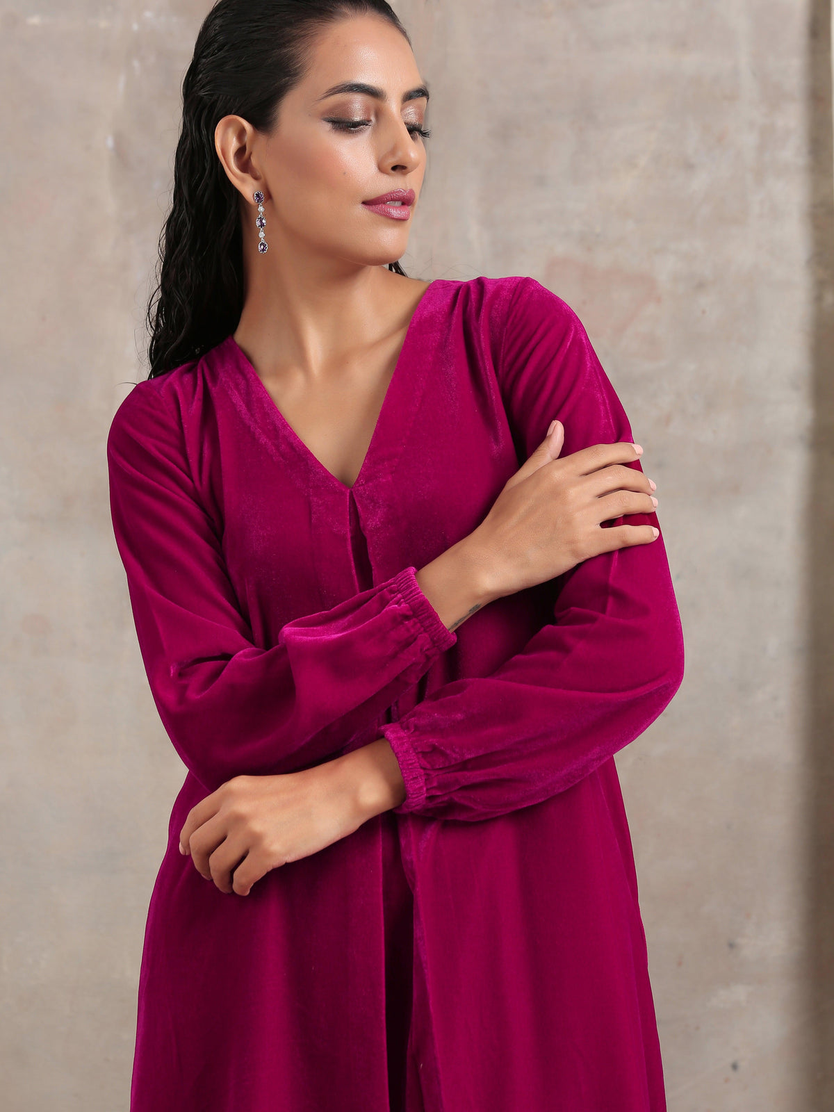 trueBrowns Pink Velvet Pleated Kurta | Grocsy