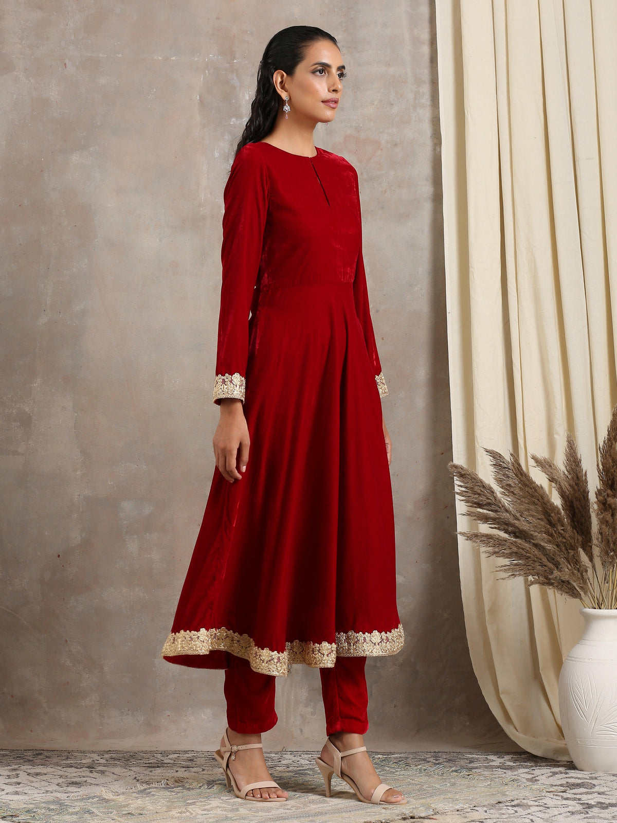 trueBrowns Red Velvet Flared Lace Kurta | Grocsy