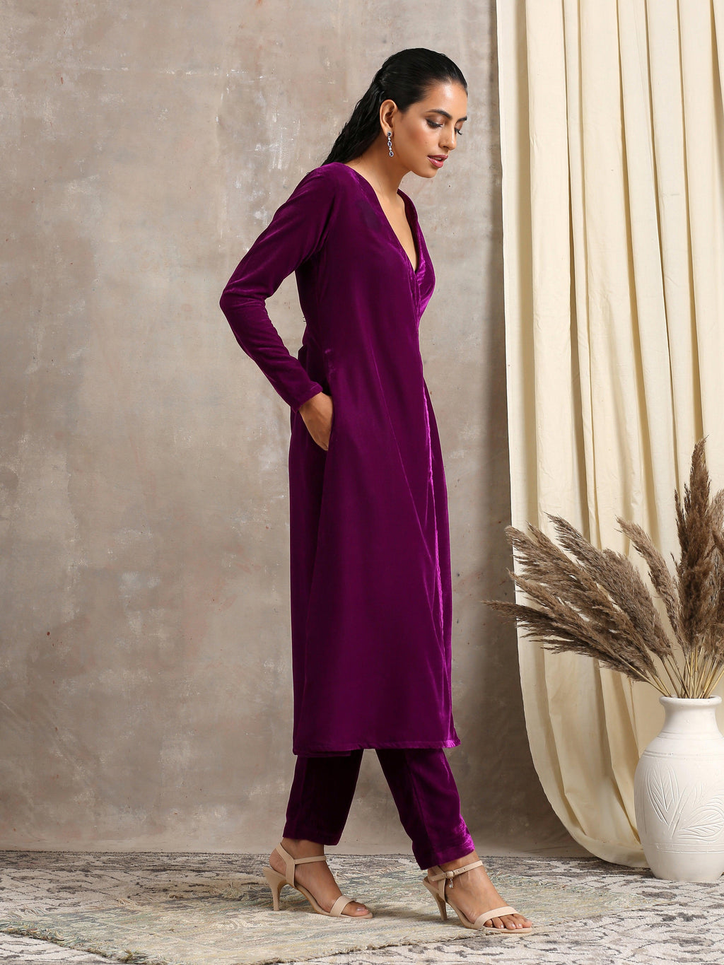 trueBrowns Wine Velvet Angrakha | Grocsy
