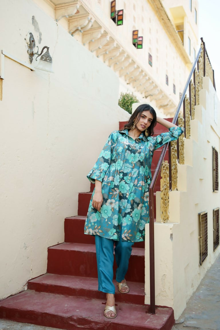 Vaasva Women Teal Muslin Tucks Kurta & Pant Set | Grocsy