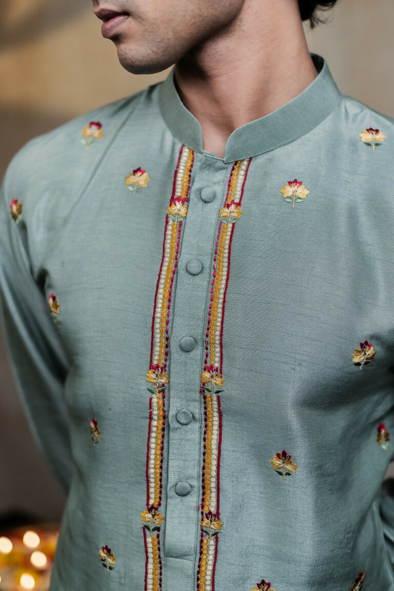 Falling Raw Silk Olive Green Kalika Kurta Set By Hilo Design | Grocsy
