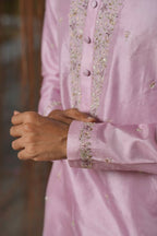 Lavender Kanjivaram Machien Embroidered Pattu Set by Hilo Design | Grocsy