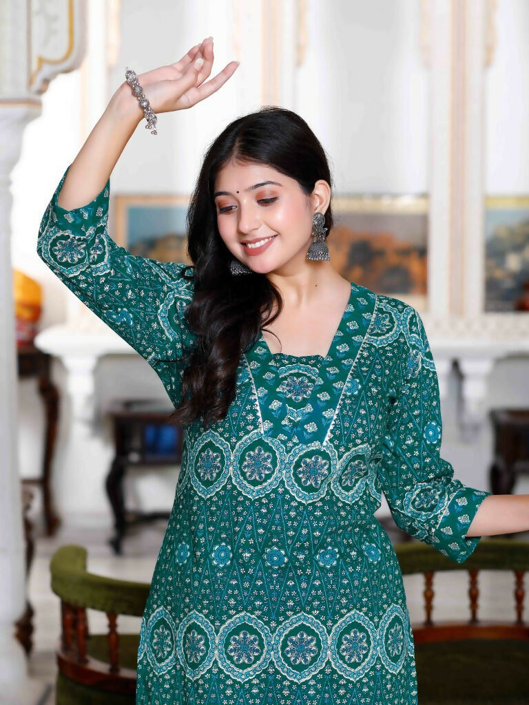 Miravan Women's Cotton Green Floral Printed Straight Pakistani Style Kurta And Palazzo Set | Grocsy