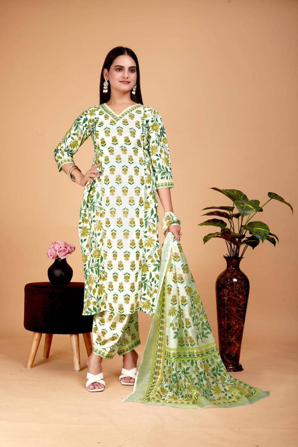 Women's Cotton A-Line Green Kurta Pant With Dupatta Set - A2M | Grocsy