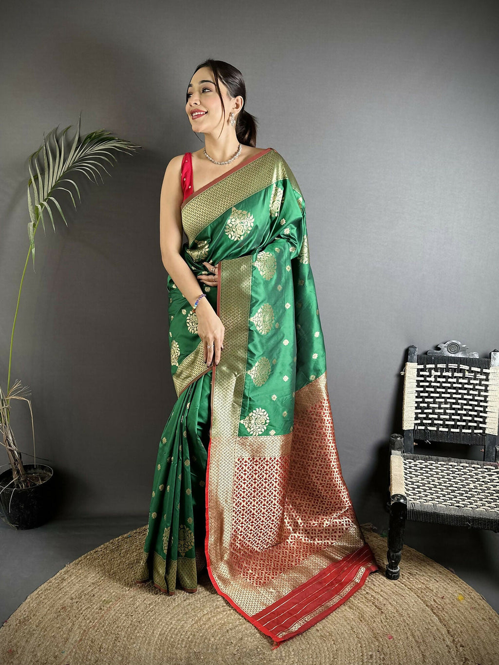 Joban Fashion Bottle Green Woven Butti Soft Silk Banarasi Silk Saree | Grocsy