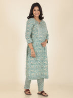 Aramya Straight Soft Cotton Paisley Print Women's Kurta - Green | Grocsy