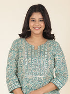 Aramya Straight Soft Cotton Paisley Print Women's Kurta Set - Green | Grocsy