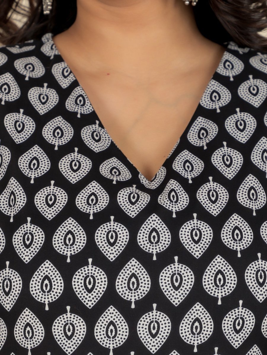 Aramya Straight Soft Cotton Butti Print Women's Kurta - Black | Grocsy