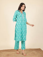 Aramya Straight Soft Cotton Geometric Print Women's Kurta Set - Green | Grocsy