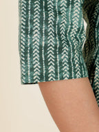 Aramya Straight Soft Cotton Striped Print Women's Kurta - Green | Grocsy
