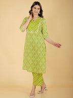 Aramya Straight Soft Cotton Geometric Print Women's Kurta - Green | Grocsy