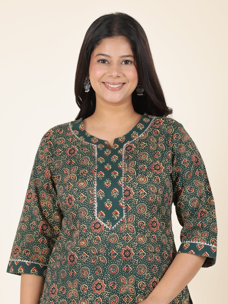 Aramya Straight Soft Cotton Floral Print Women's Kurta - Green | Grocsy