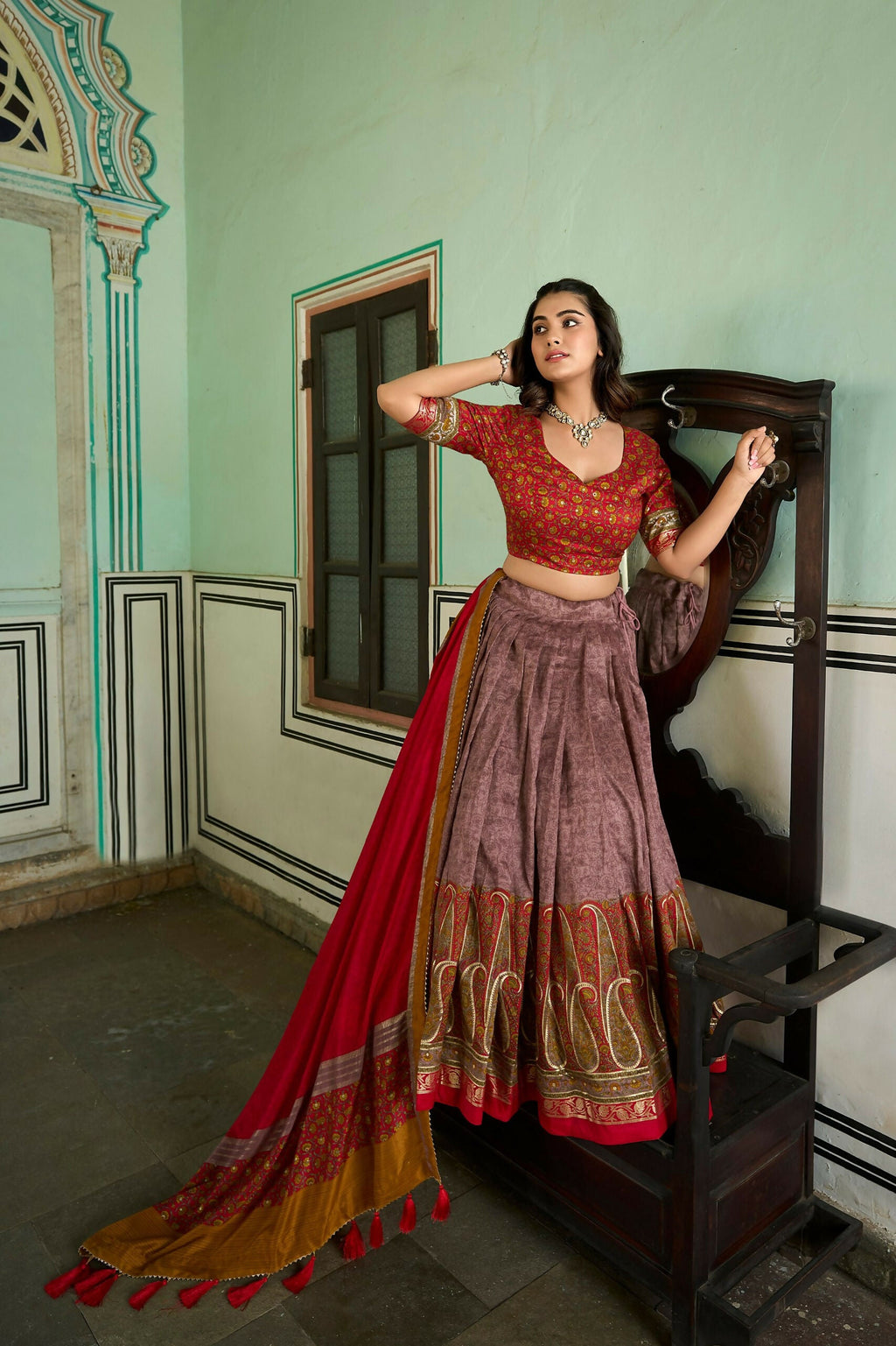 Vastranavya Kashmiri Print With Foil Print Lehenga With Unstitched Printed Blouse - Onion | Grocsy