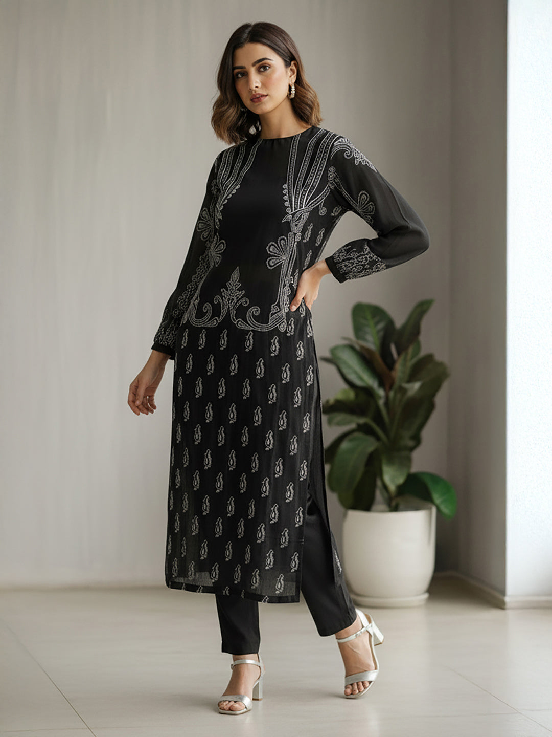 Janasya Black Straight Georgette Kurta, Bottom & Inner | Grocsy