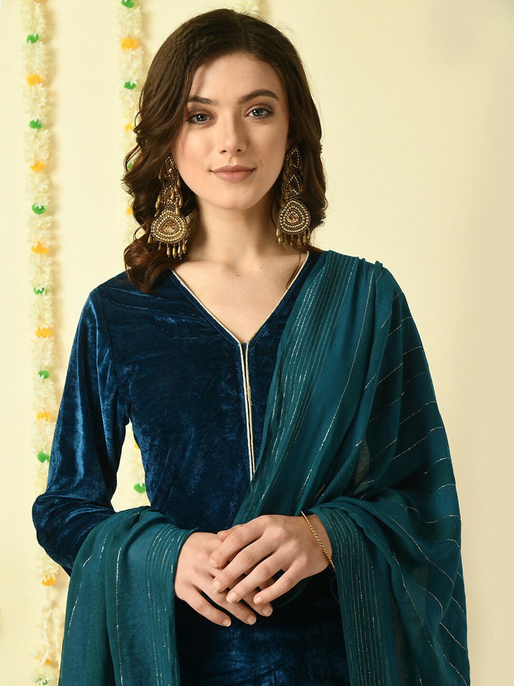 Myshka Women's Teal Velvet Kurta & Trousers With Dupatta Party Sets | Grocsy