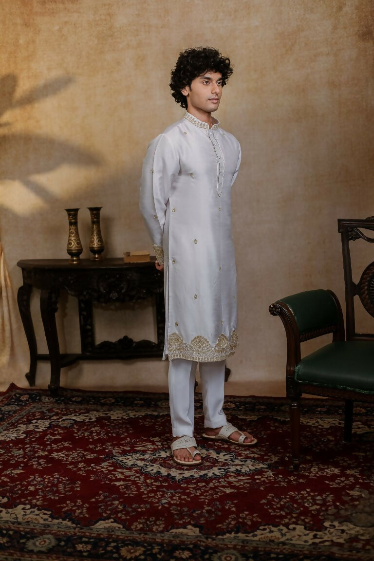 Falling Raw Silk White Mandala Kurta Set By Hilo Design | Grocsy