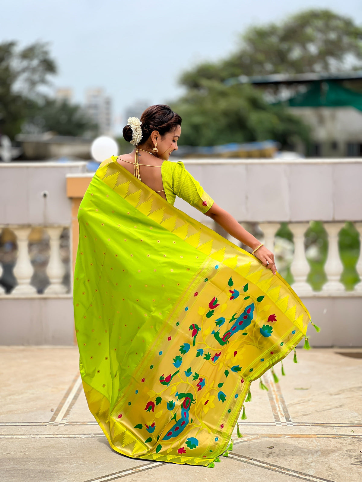 Vedant Vastram Soft Litchi Silk Banarasi Silk Jacquard Saree - Teal Green | Grocsy