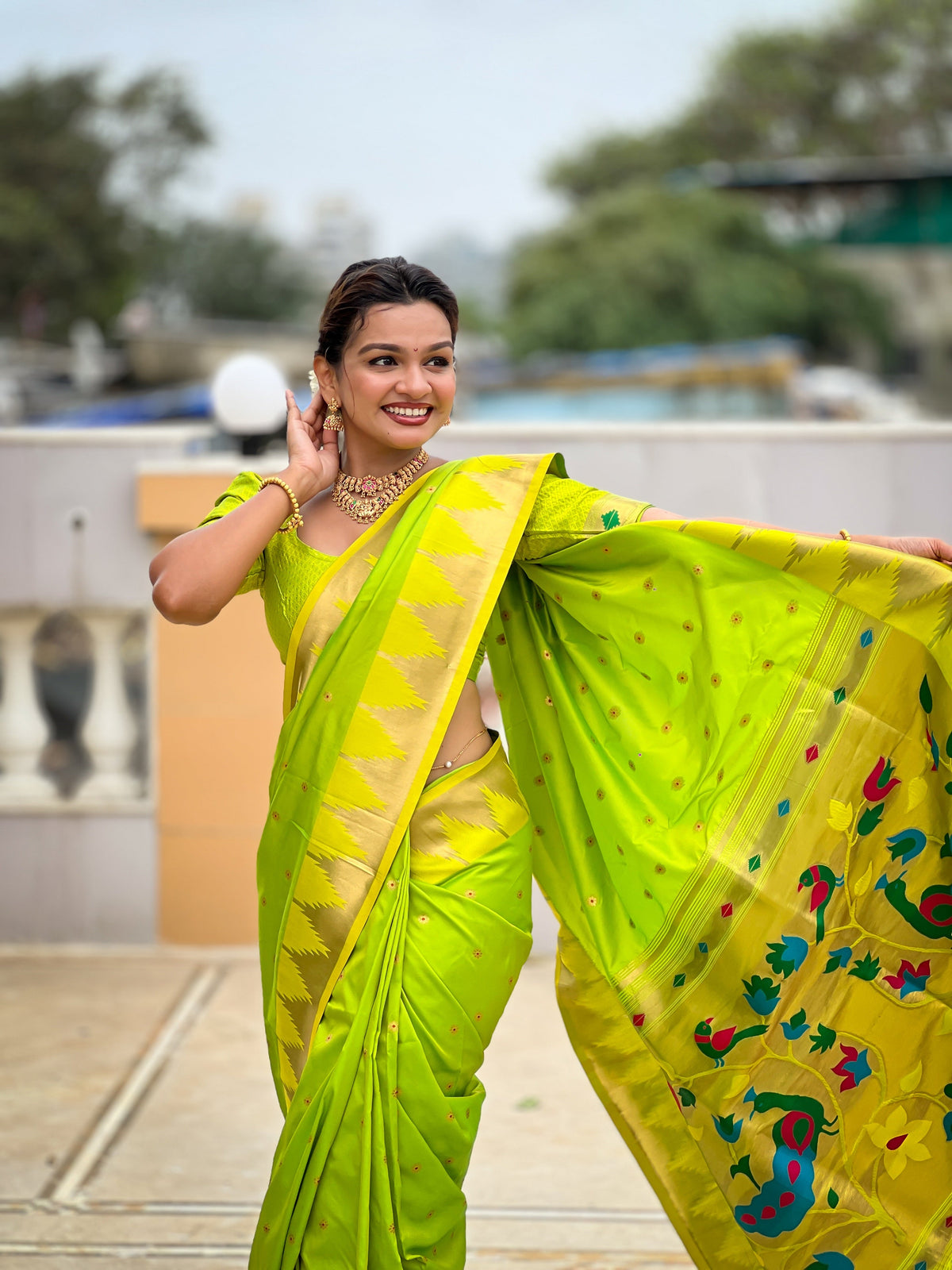 Vedant Vastram Soft Litchi Silk Banarasi Silk Jacquard Saree - Teal Green | Grocsy