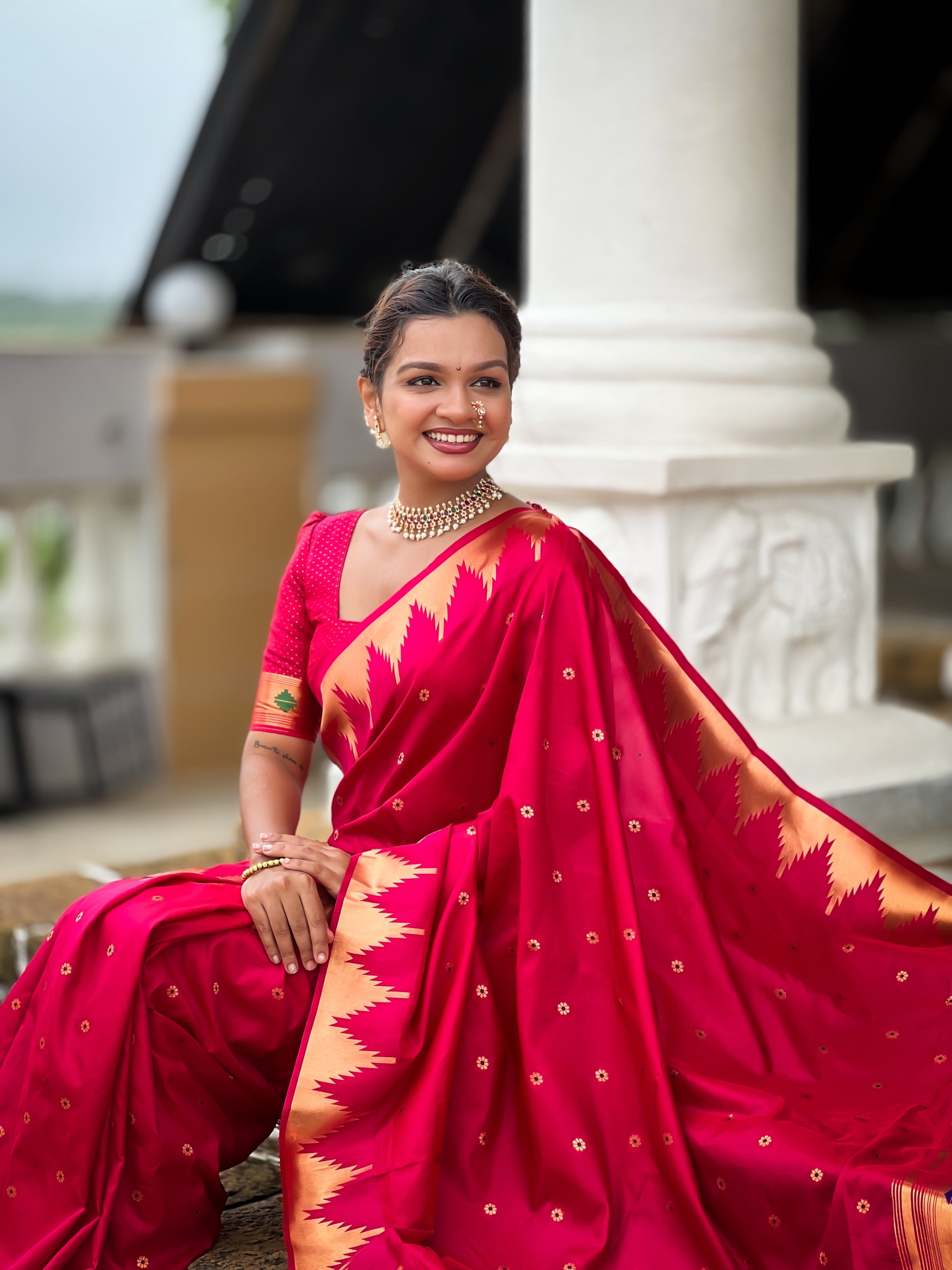 Vedant Vastram Soft Litchi Silk Banarasi Silk Jacquard Saree - Pink | Grocsy