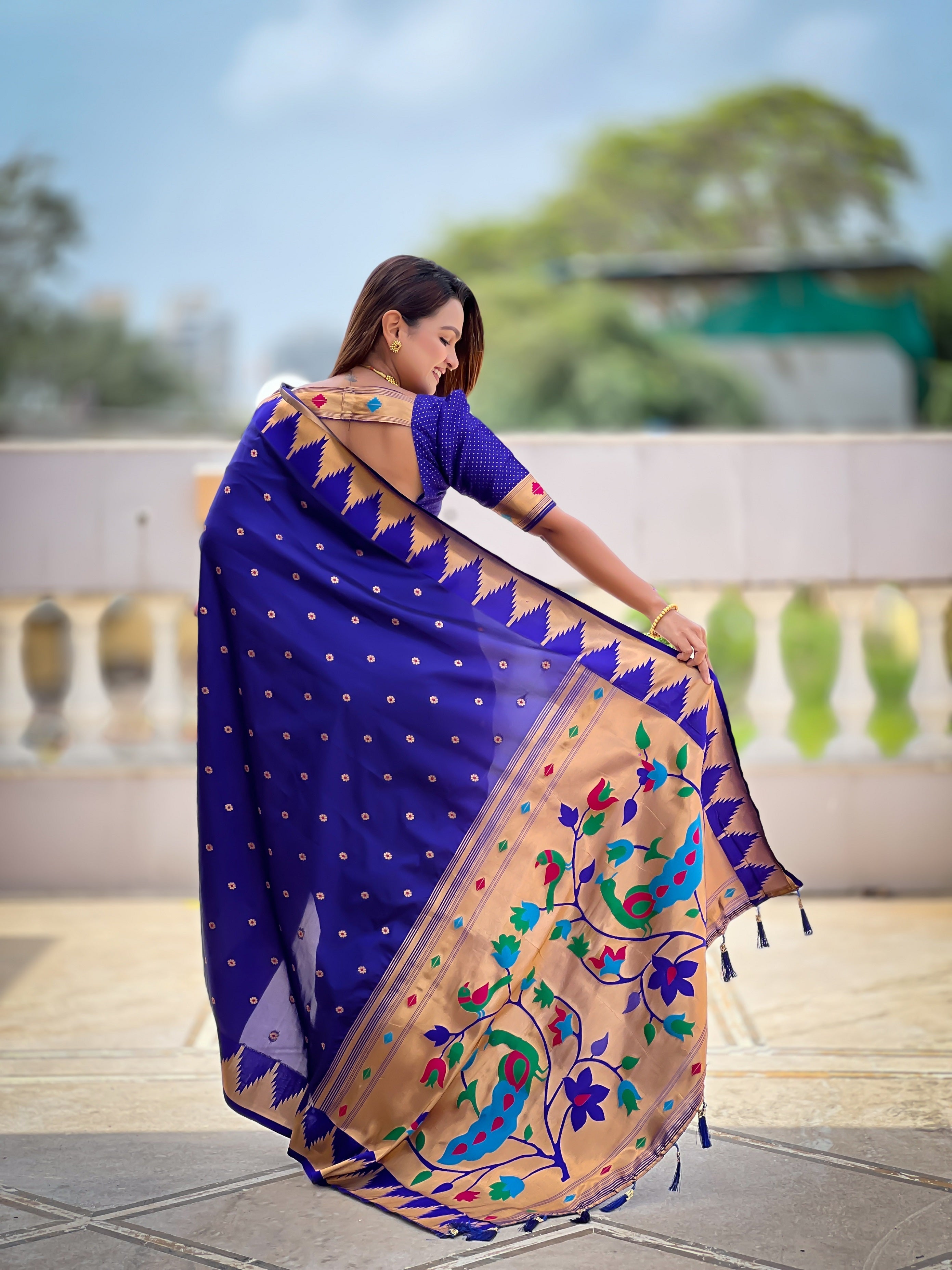 Vedant Vastram Soft Litchi Silk Banarasi Silk Jacquard Saree - Blue | Grocsy
