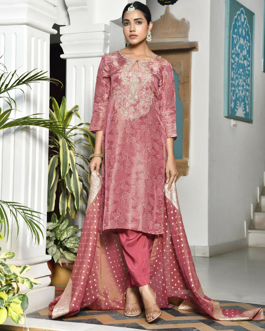 Vaasva Women's Digital Printed Tissue Suit Set With Solid Pant & Brocade Dupatta | Grocsy