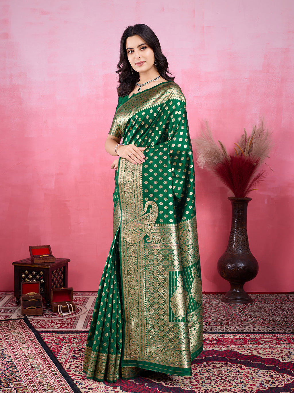 Vedant Vastram Banarasi Silk Fashion Saree - Green | Grocsy