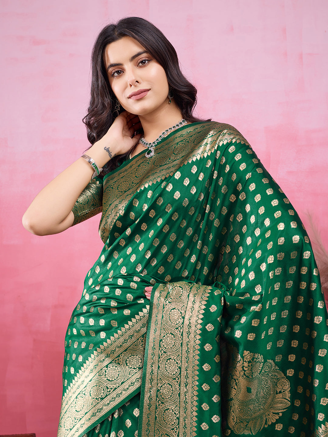 Vedant Vastram Banarasi Silk Fashion Saree - Green | Grocsy