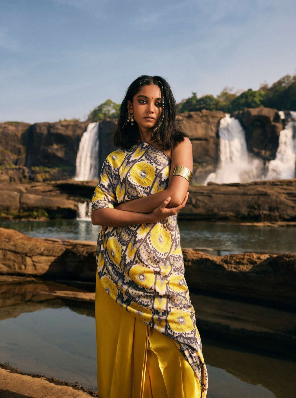 trueBrowns Yellow Muslin Ikat Saree | Grocsy