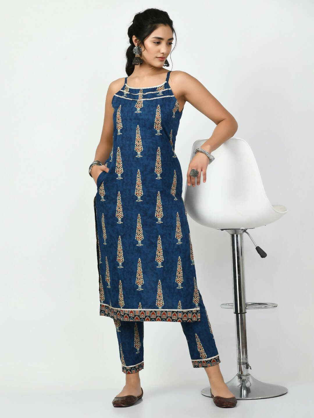 Myshka Women's Blue Printed Kurta With Trouser | Grocsy