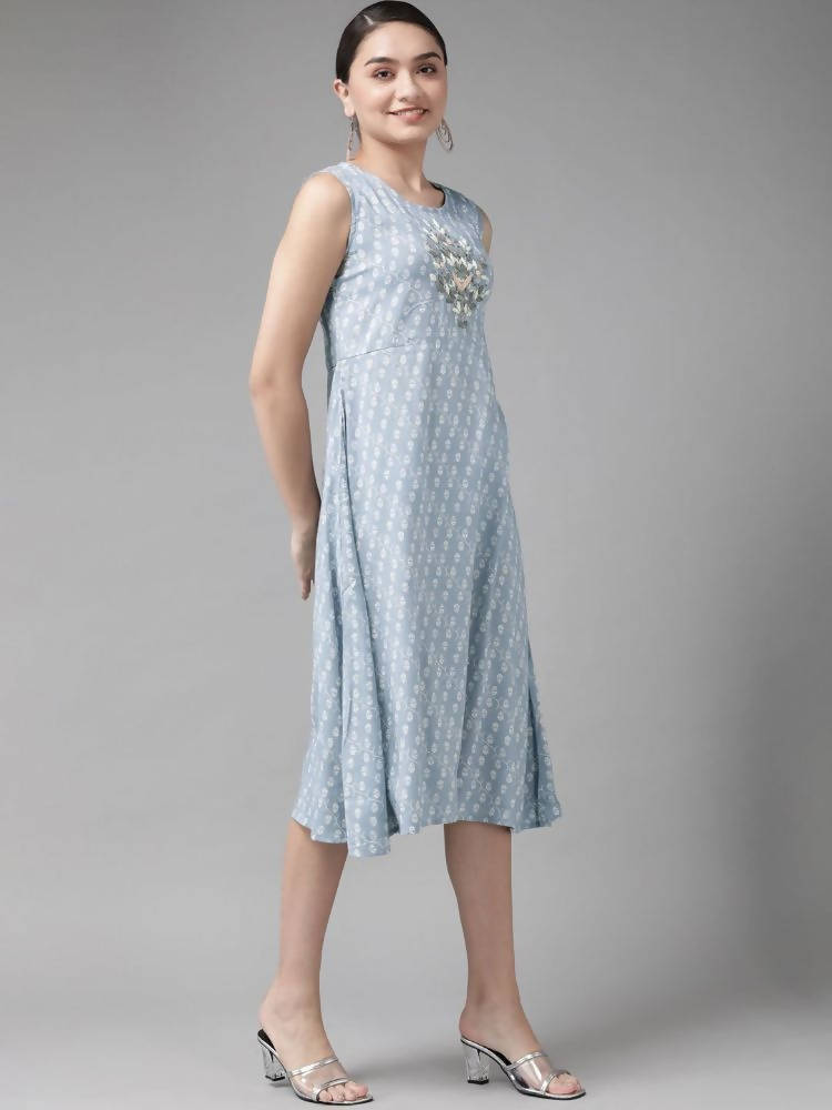 Yufta Women Blue & White Floral Printed Ethnic A-Line Midi Dress with Jacket | Grocsy